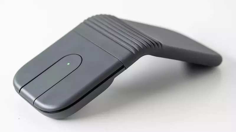 Logitech Mobi Fold Mouse Review: A Portable Peripheral for On-the-Go Gaming