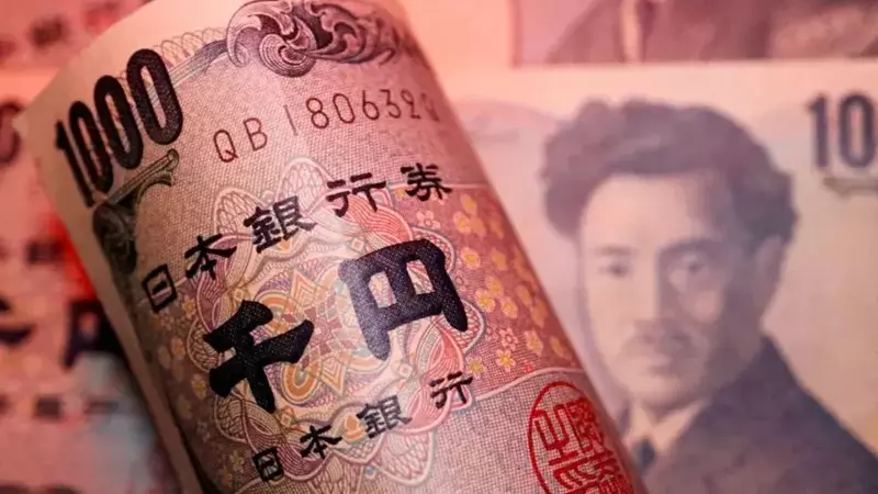 Japanese Yen Remains Weak as Investors Await Intervention, Dollar Stabilizes