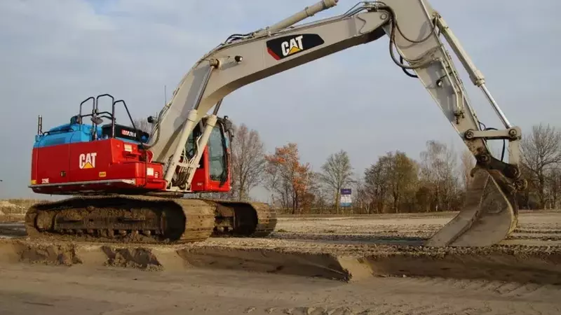 Caterpillar's Strategic Capital Returns: Dividends and Buybacks Impacting Tax Efficiency