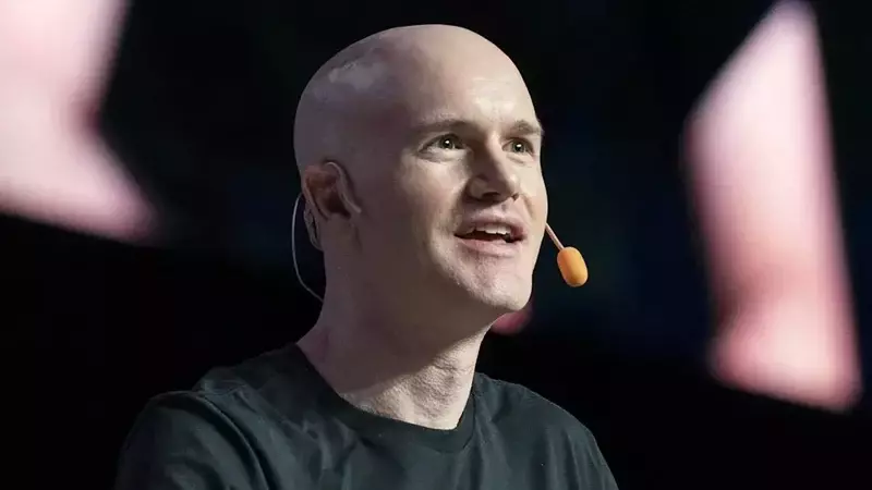 Coinbase Stock Outlook Upgraded Amid Bitcoin Bear Market Analysis