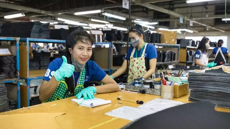 The Evolution of Impact Reporting: Transparency, Regulation, and Best Practices in the Fashion Industry