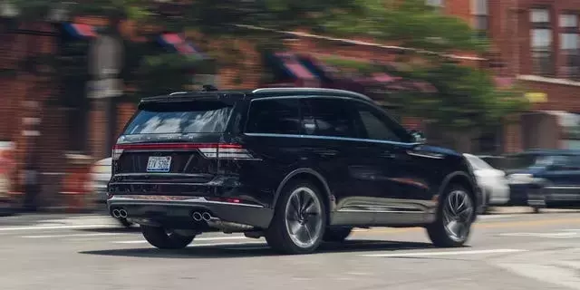 2026 Lincoln Aviator Reserve AWD: A Luxurious and Smooth Ride
