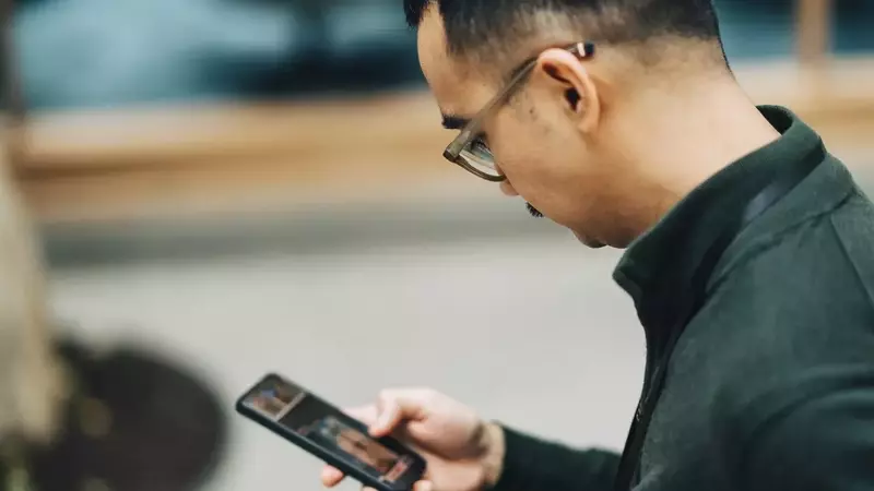 Navigating the Cryptocurrency Landscape: A Financial Advisor's Approach to Client Education