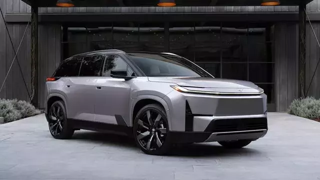 Toyota Highlander EV Production Faces Delay