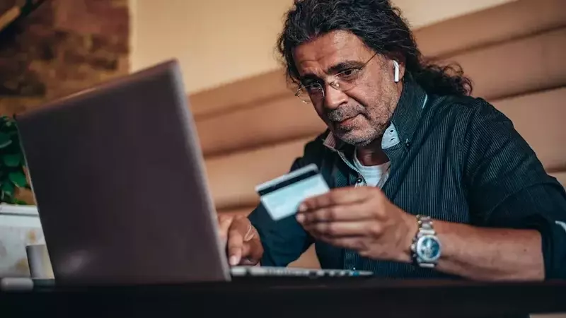 Retirement Planning with Debt: Prioritizing Financial Stability