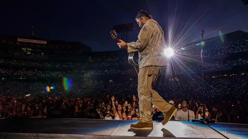 Noah Kahan's Phenomenal Fenway Park Residency: A Hometown Triumph
