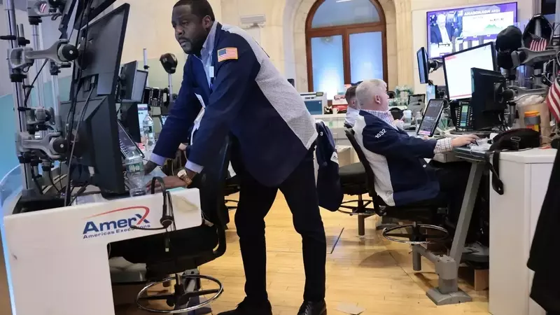 Global Market Instability: Tech Stocks Decline Amid Geopolitical Tensions and Economic Indicators