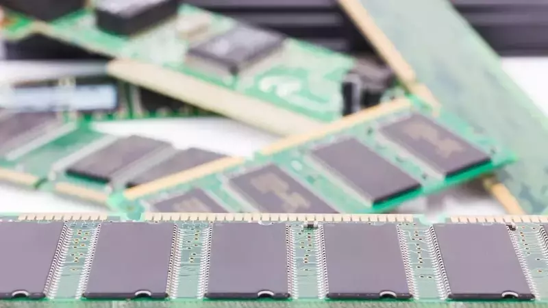 Memory Stock Downturn: SK Hynix's Weak Forecast Triggers Market Shake-Up