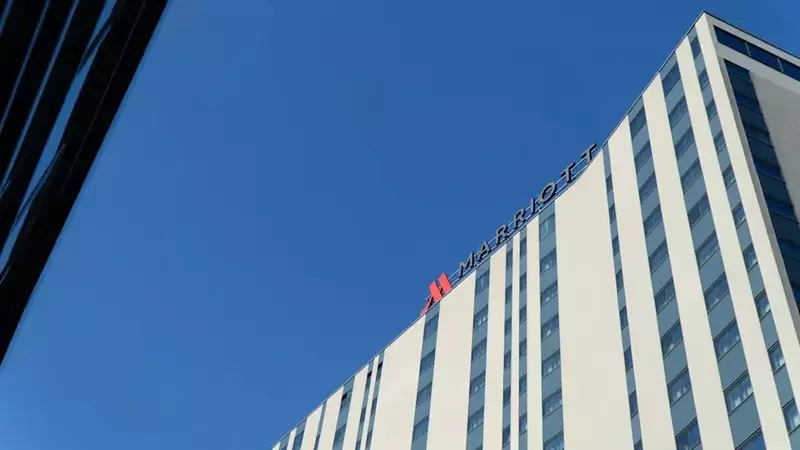 Cramer's Insight: Marriott Vacations vs. Marriott Hotels - A Long-Term Investment Perspective