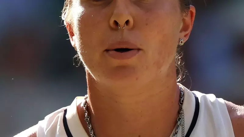 Linda Noskova's Septum Piercing: A Statement of Individuality at Wimbledon