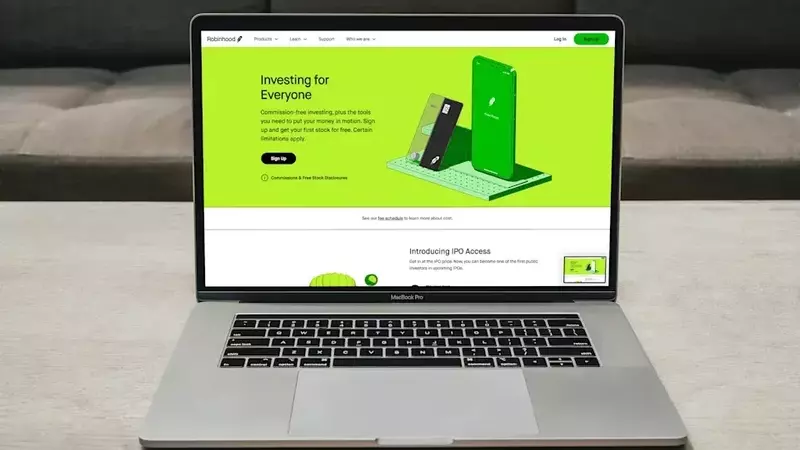 Compass Point Upgrades Robinhood (HOOD) Price Target, Maintains Buy Rating