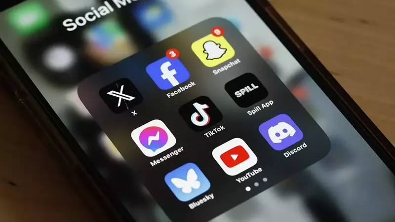 UK Government Considers Social Media Curfew for Older Teens, Following Ban for Under-16s