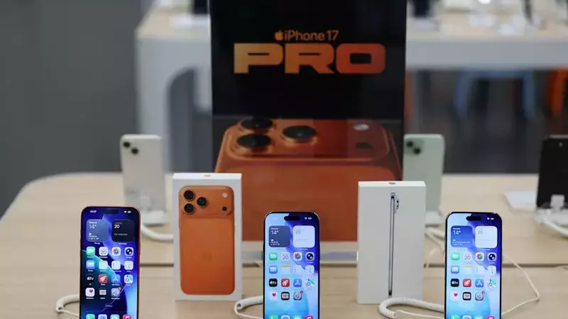 Smartphone Market Faces Historic Decline Amid AI Memory Shortage