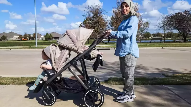 Top Convertible Strollers for Growing Families: A Comprehensive Review