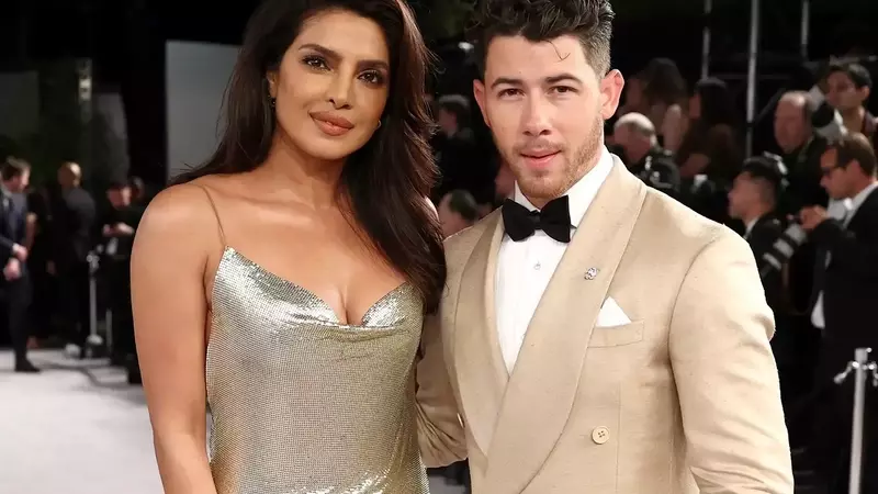 Priyanka Chopra Jonas Recalls Nick Jonas' Unique First Text Request: A Photo with a Timestamp