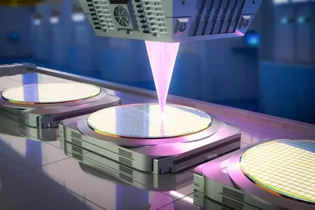ASML: Navigating AI's Momentum with Prudent Investment