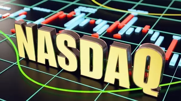 Nasdaq 100 Faces Potential Correction as Tech Stocks Stumble
