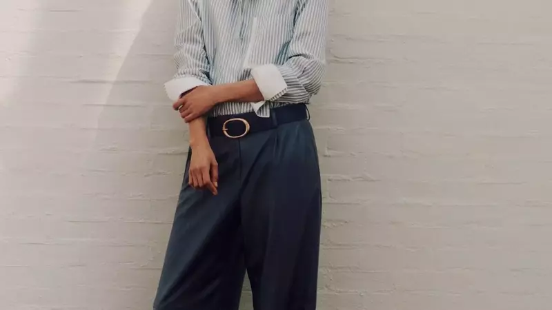 The Evolution of Women's Button-Up Shirts: A Modern Fashion Staple