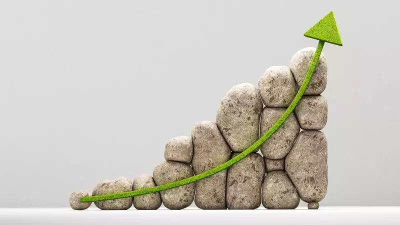 Top Dividend Stocks for July: Opportunities Amidst Economic Shifts