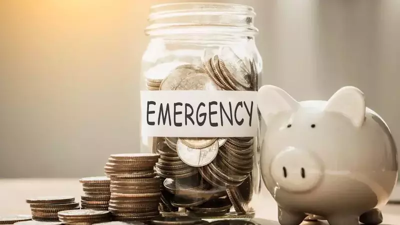 Americans' Emergency Savings: A Tale of Two Realities
