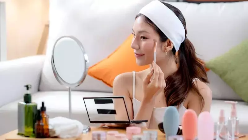 Korean Cosmetics Retailer Facing Financial Strain Files for Bankruptcy Amidst Rising Market Competition