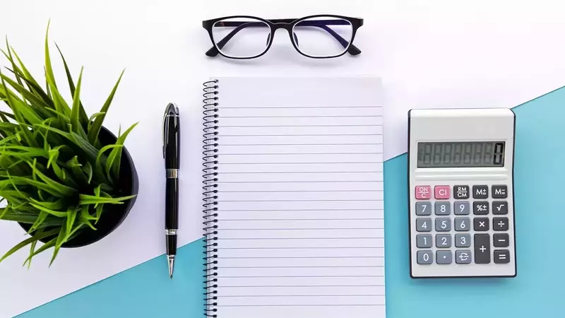 Understanding the Flat Tax System: Principles, Pros, and Cons