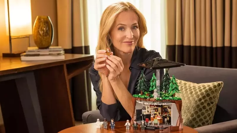 Lego Debuts 'The X-Files' Collector's Set, Featuring Mulder and Scully Minifigures