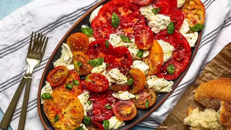 Mastering the Art of Caprese Salad: A Guide to Italian Perfection
