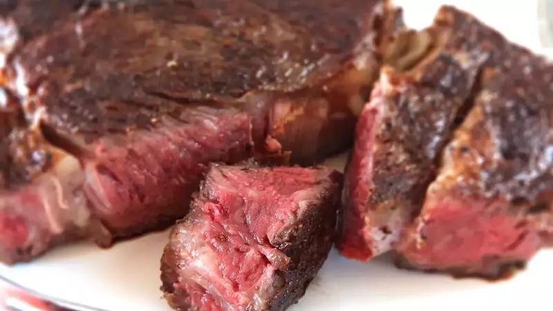 Mastering the Reverse Sear: A Definitive Guide to Perfectly Cooked Steak