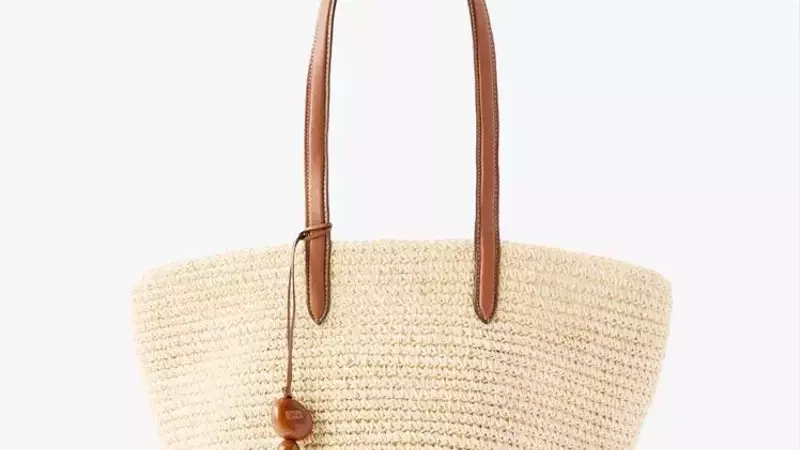 The Editors' Picks: Essential Handbags for Daily Life
