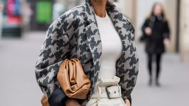 Embrace the "Paperbag" Short Trend for Summer