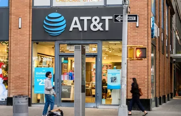AT&T's Strategic Buybacks Bolster Bull Case Amidst Shifting Landscape