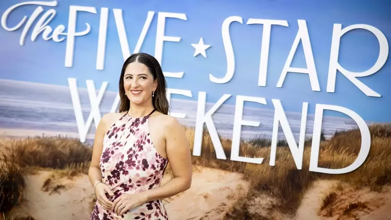 D'Arcy Carden Navigates the Treacherous Waters of 'Girls' Trips' and Hollywood Success