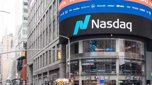 Analyzing the Goldman Sachs Nasdaq-100 Premium Income ETF (GPIQ)