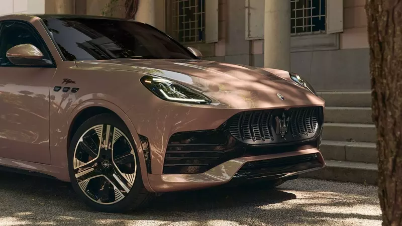 A Glimpse into the Future: The 2027 Maserati Grecale Folgore
