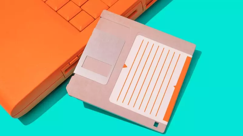 Indie Developers Challenge: Fit Your Game on a Floppy Disk