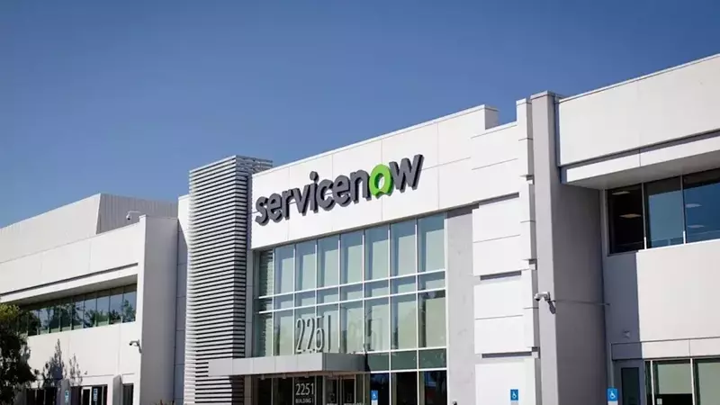 ServiceNow Elevates Full-Year Outlook Amidst AI-Powered Booking Growth