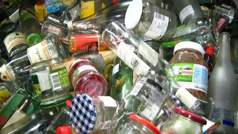 Preferenza per il Vetro in Italia: Domanda Supera l'Offerta