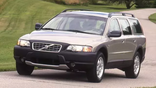 2001 Volvo V70 Cross Country: A Wagon Embodying SUV Appeal