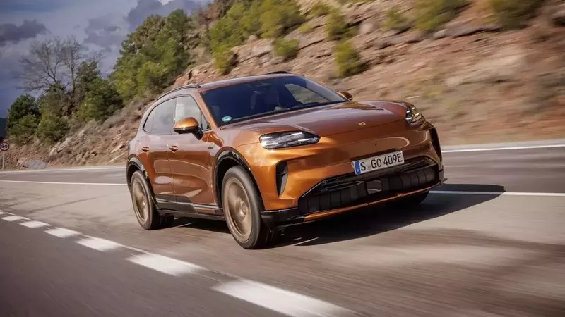 2027 Porsche Cayenne Electric: A Comprehensive Review