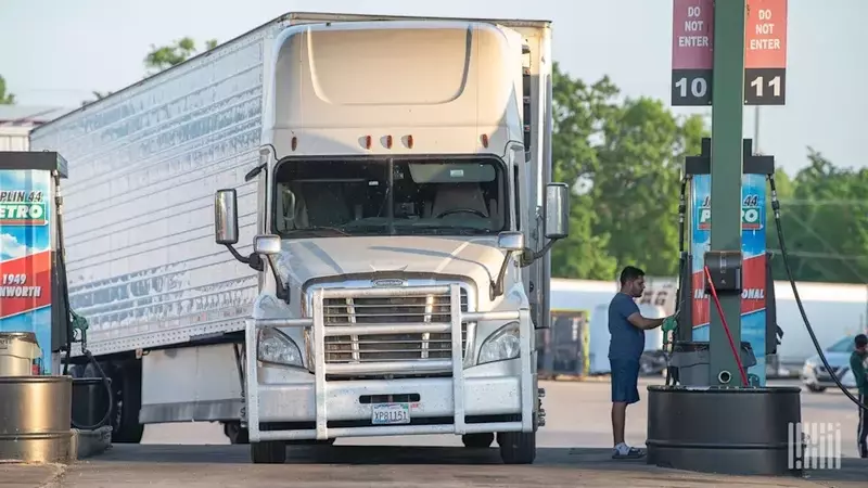 Rethinking Owner-Operator Recruitment: Beyond Bonuses and Percentages