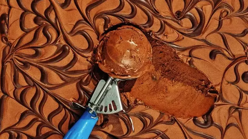 The Ultimate Frozen Mississippi Mud Pie: A Decadent Dessert Recipe
