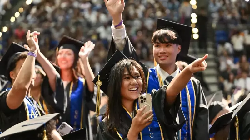 Choosing a College Major for Quicker Student Loan Repayment