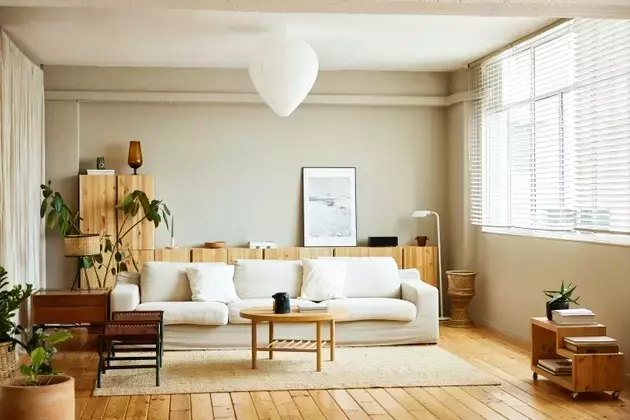 Douglas Elliman Faces Mounting Headwinds in a Challenging Real Estate Market