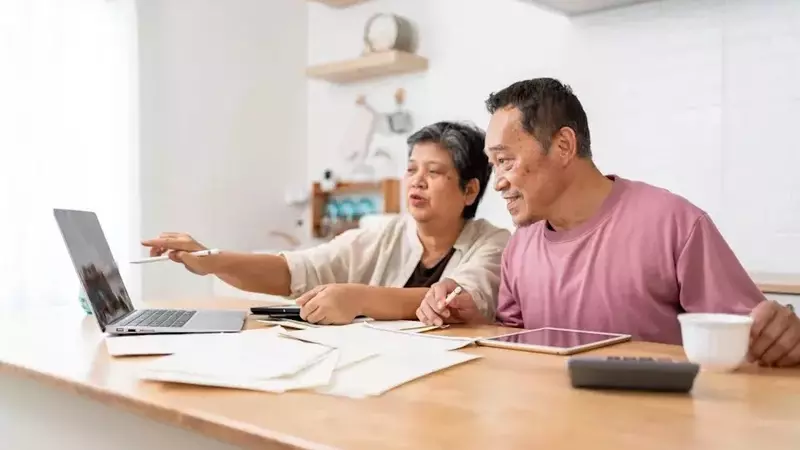 Strategic Roth Conversions: Maximizing Retirement Savings Before Medicare Impacts