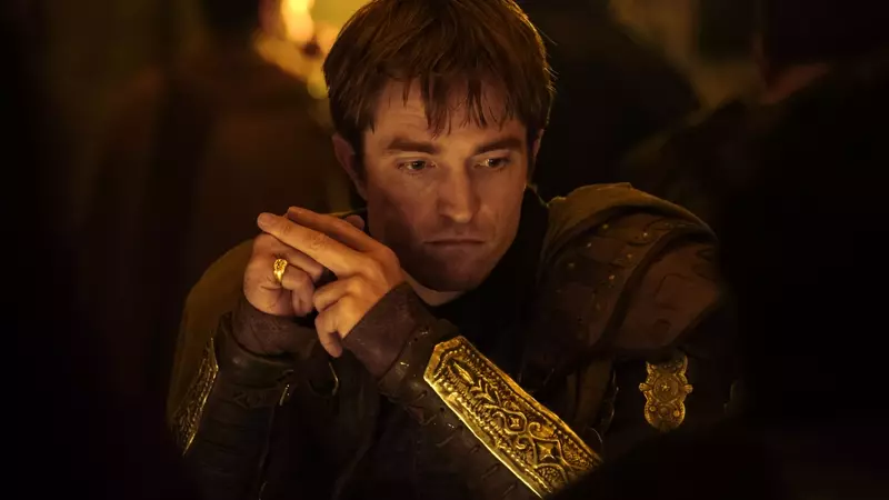 “The Odyssey” surpasses “The Dark Knight” in box office success, sparking debate over its status as a Christopher Nolan masterpiece