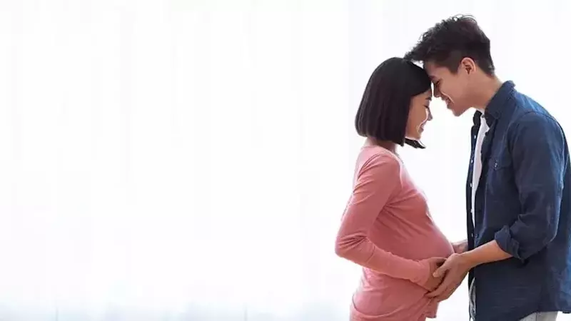 Navigating IVF Debt: A Couple's Financial Ordeal While Awaiting Their Baby
