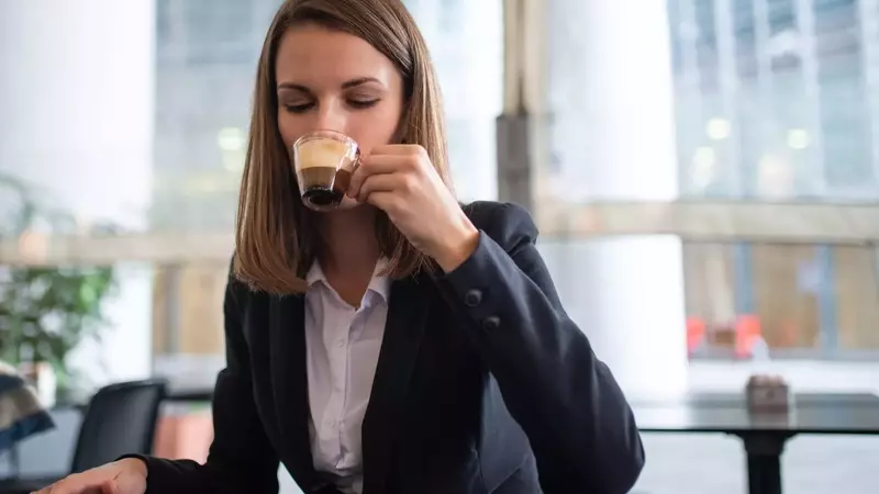 Caffè e Cuore: L'American Heart Association Rivela Dosi, Benefici e Rischi