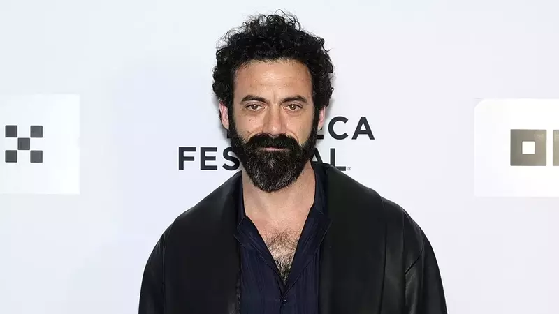 Morgan Spector to Lead Netflix's Robert Langdon Series