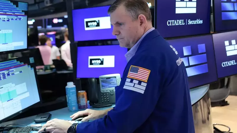 Market Dynamics: Interest Rates, Tech Earnings, and Geopolitical Tensions
